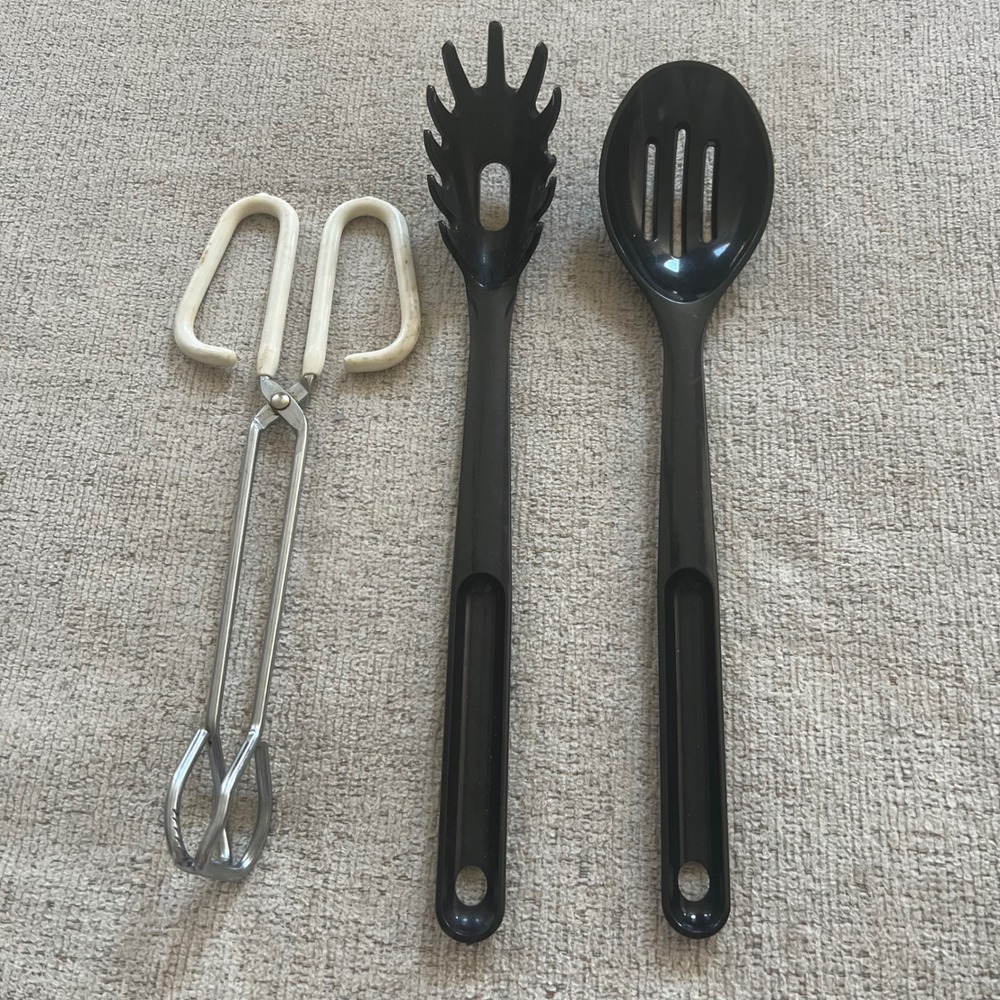 Vintage Scissor Tongs and Tupperware Black Slotted Spoon Pasta Server Set 3pc